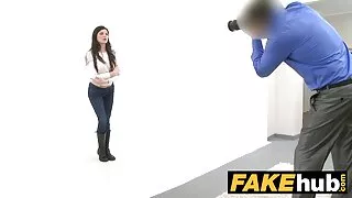 Tievs meitene patika lekt uz gailis