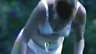 Dude, kas celta uz sevi un fucked burvīgs demure
