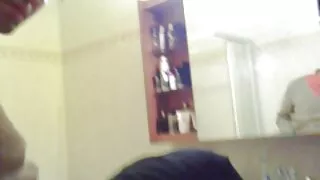 Četru acu sieviete atviegloja vīrieti