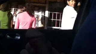 Ragveida pāris seksu uz viesnīcu gultas