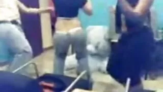Sūknē mačo jāšanās brunete slampa