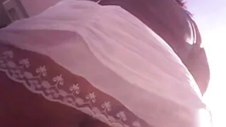 Posh blondīne rubs viņas bf ir gailis incītis