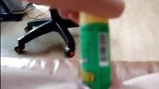 Skinn ragazza Meitene Masturbē Incītis Uz grīdas ģērbtuvē