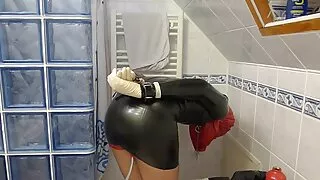 Bārmenis neliela iestāde fucked ar divām skolnieces