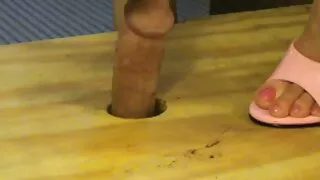 Studentu izdrāž skolotājs skapis